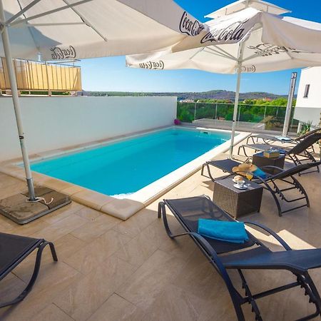 Apartment Jerry With Private Pool Milna  Exteriér fotografie