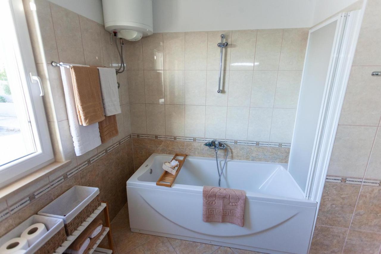 Apartment Jerry With Private Pool Milna  Exteriér fotografie