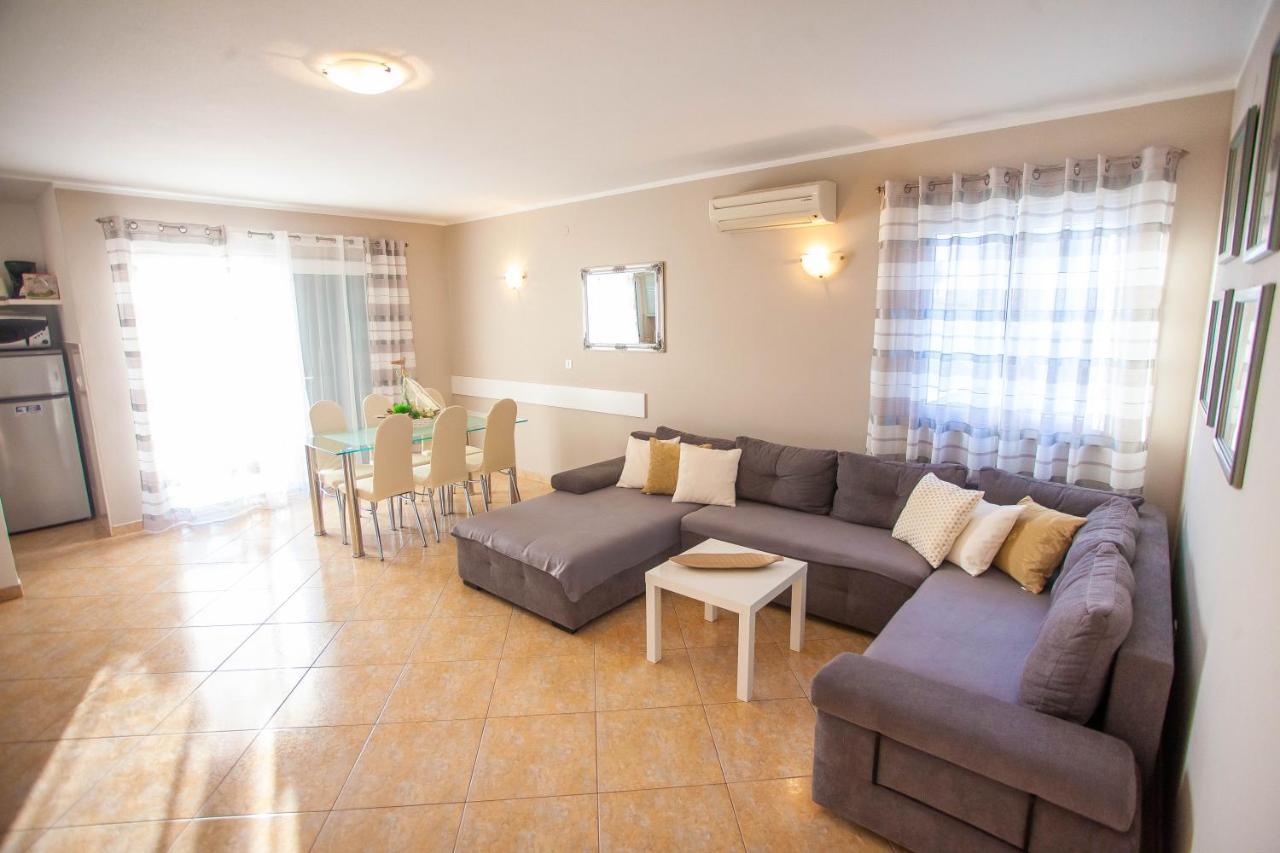 Apartment Jerry With Private Pool Milna  Exteriér fotografie